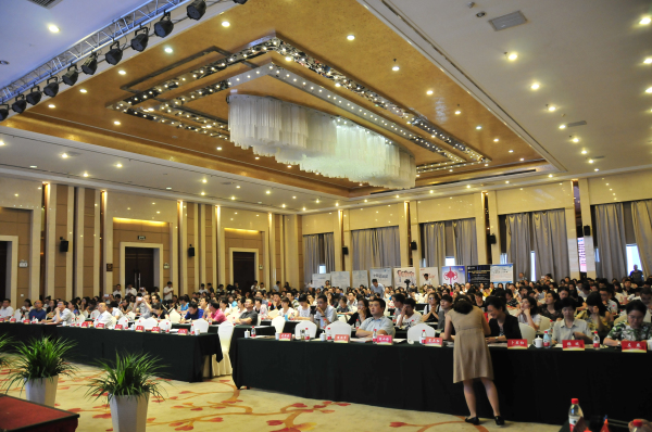 8-会场.jpg