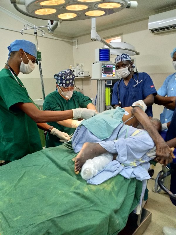 1977515682.jpg 1977515682.jpg