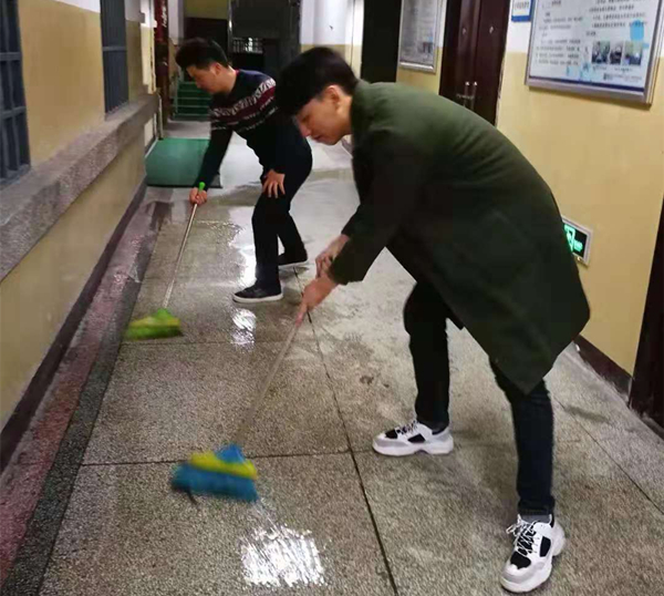 微信图片_20181119210053_副本.jpg