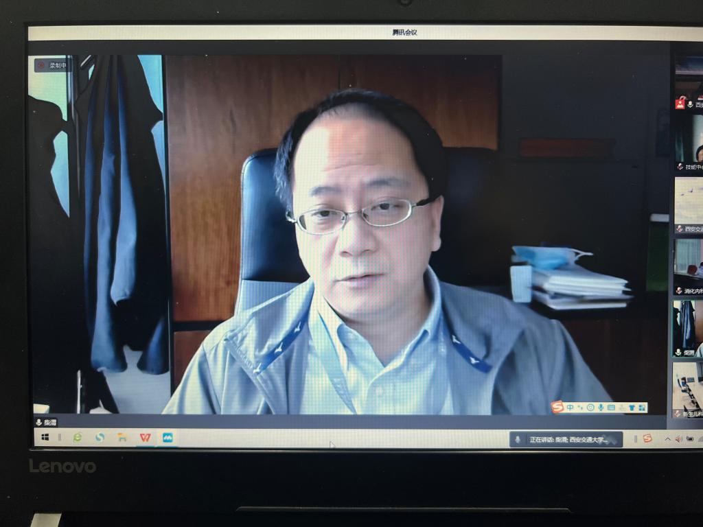 学校党委常委、副校长柴渭线上出席会议.jpg