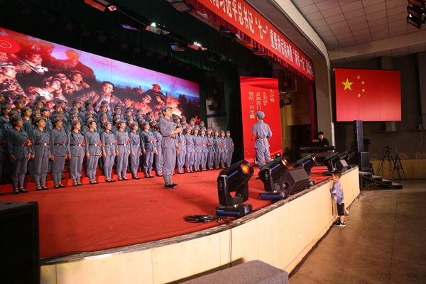 合唱_副本.jpg 合唱_副本.jpg