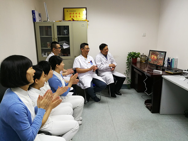 骨科收看照片_副本.jpg 骨科收看照片_副本.jpg