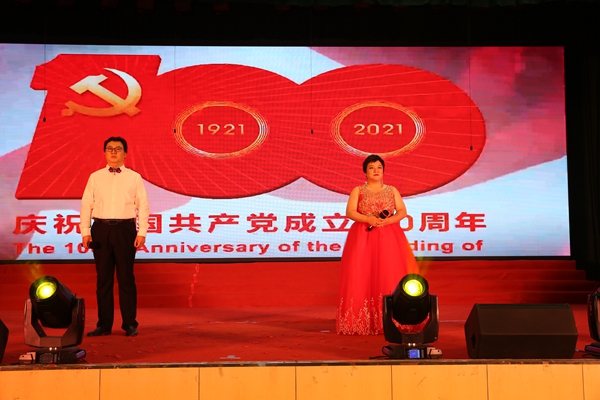 演唱_副本.jpg 演唱_副本.jpg