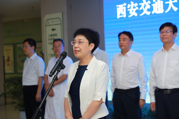 血液内科何爱丽主任.jpg