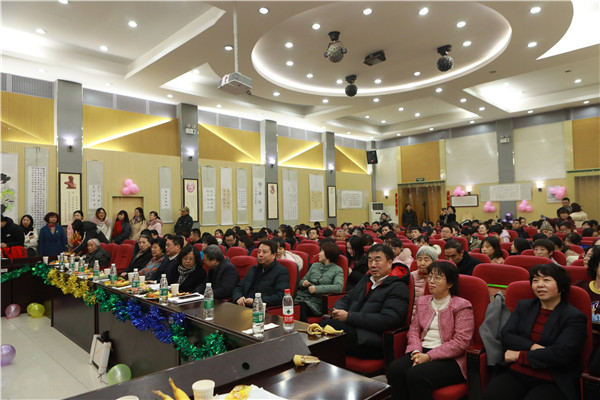 祝寿现场.jpg 祝寿现场.jpg