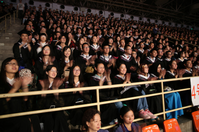 医学部本科毕业生.jpg