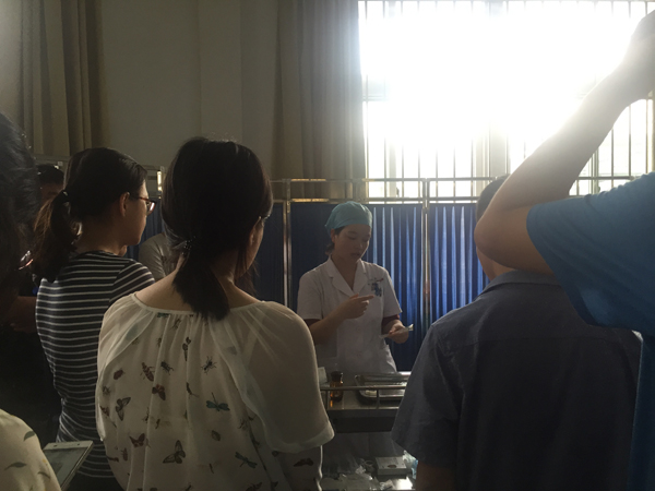 内科腰部穿刺及骨穿刺.jpg