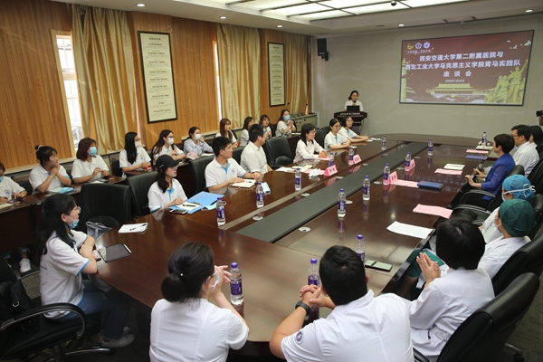 AK7R6275_副本.jpg AK7R6275_副本.jpg