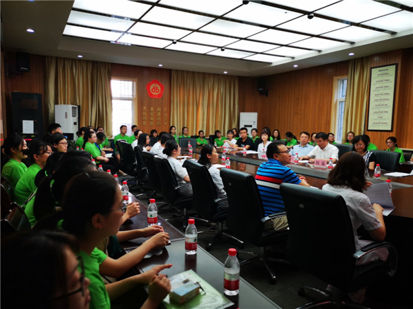 ▲参加欢迎会的院领导、各学科导师代表和营员.jpg