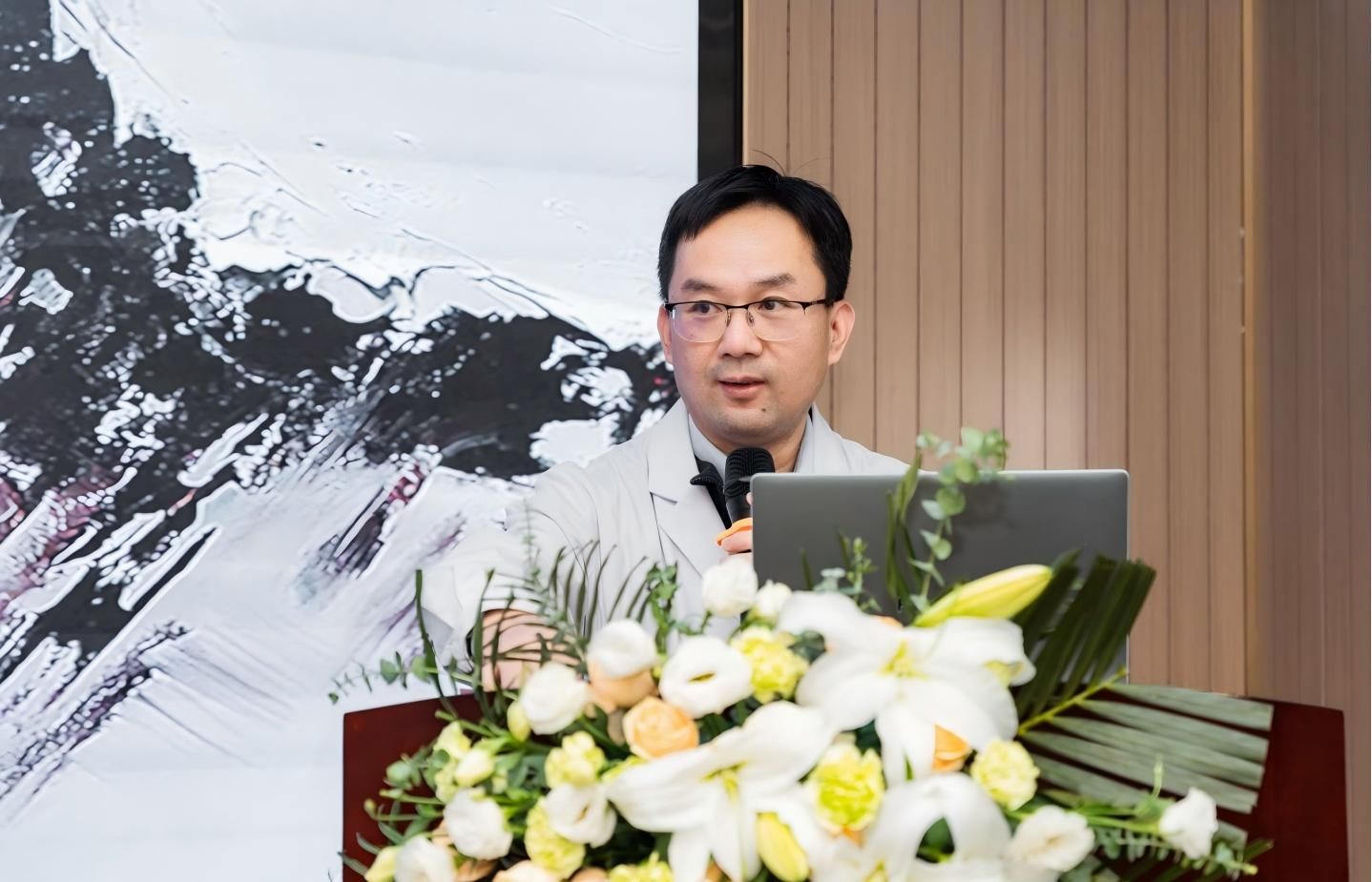 杨佩致辞.jpg 杨佩致辞.jpg