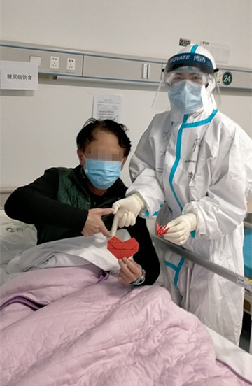 为患者送上沟通板_副本_副本.jpg 为患者送上沟通板_副本_副本.jpg