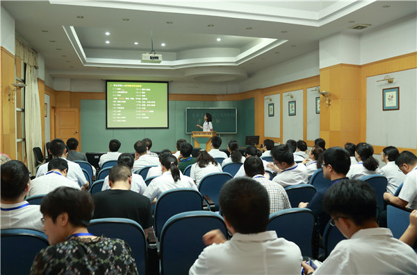 AU2A4402~1.jpg