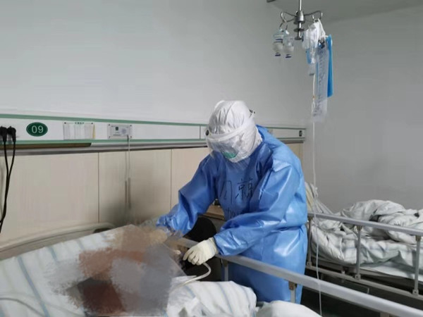 阎京京_副本.jpg 阎京京_副本.jpg