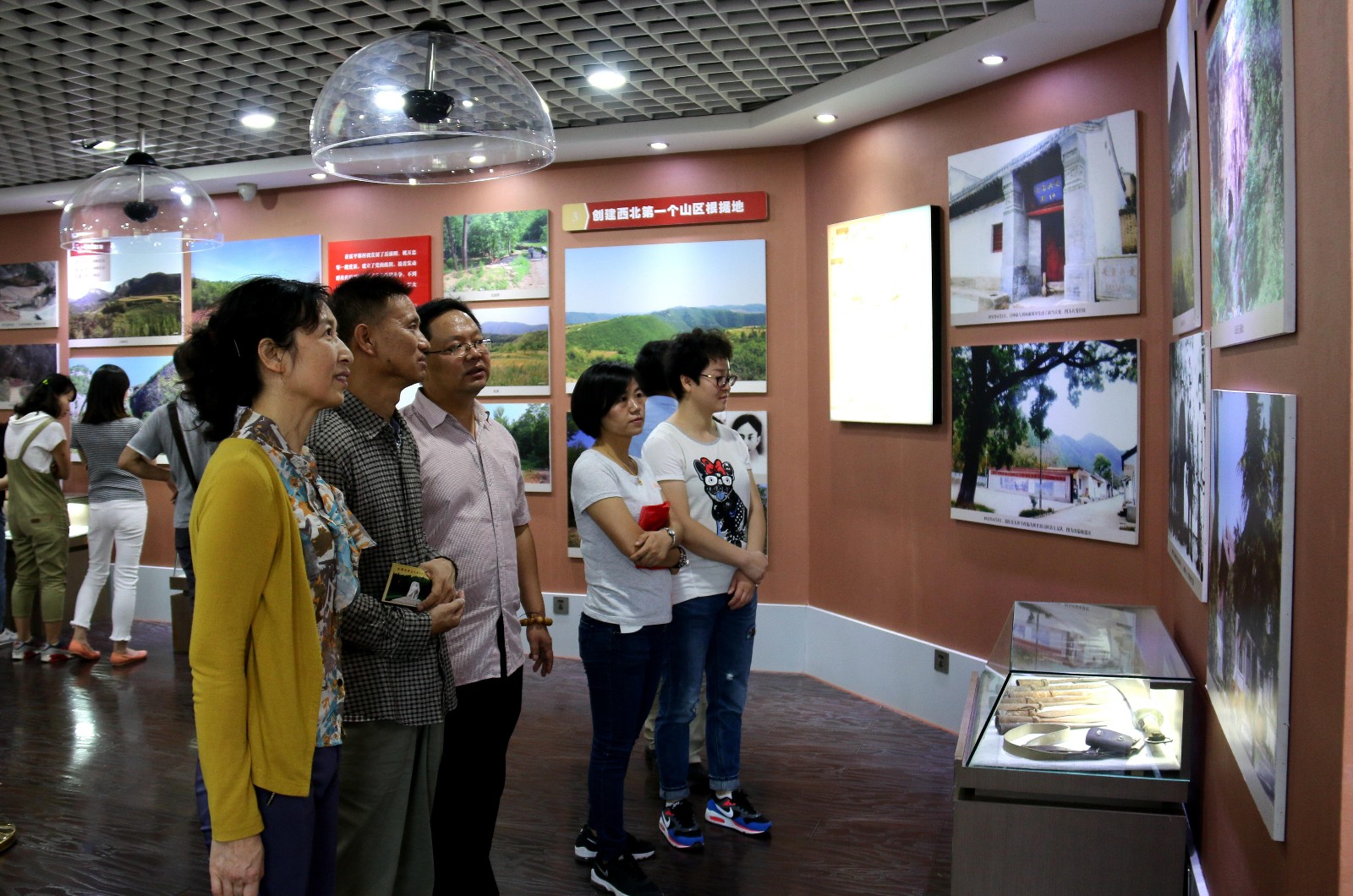 图片2.jpg 图片2.jpg
